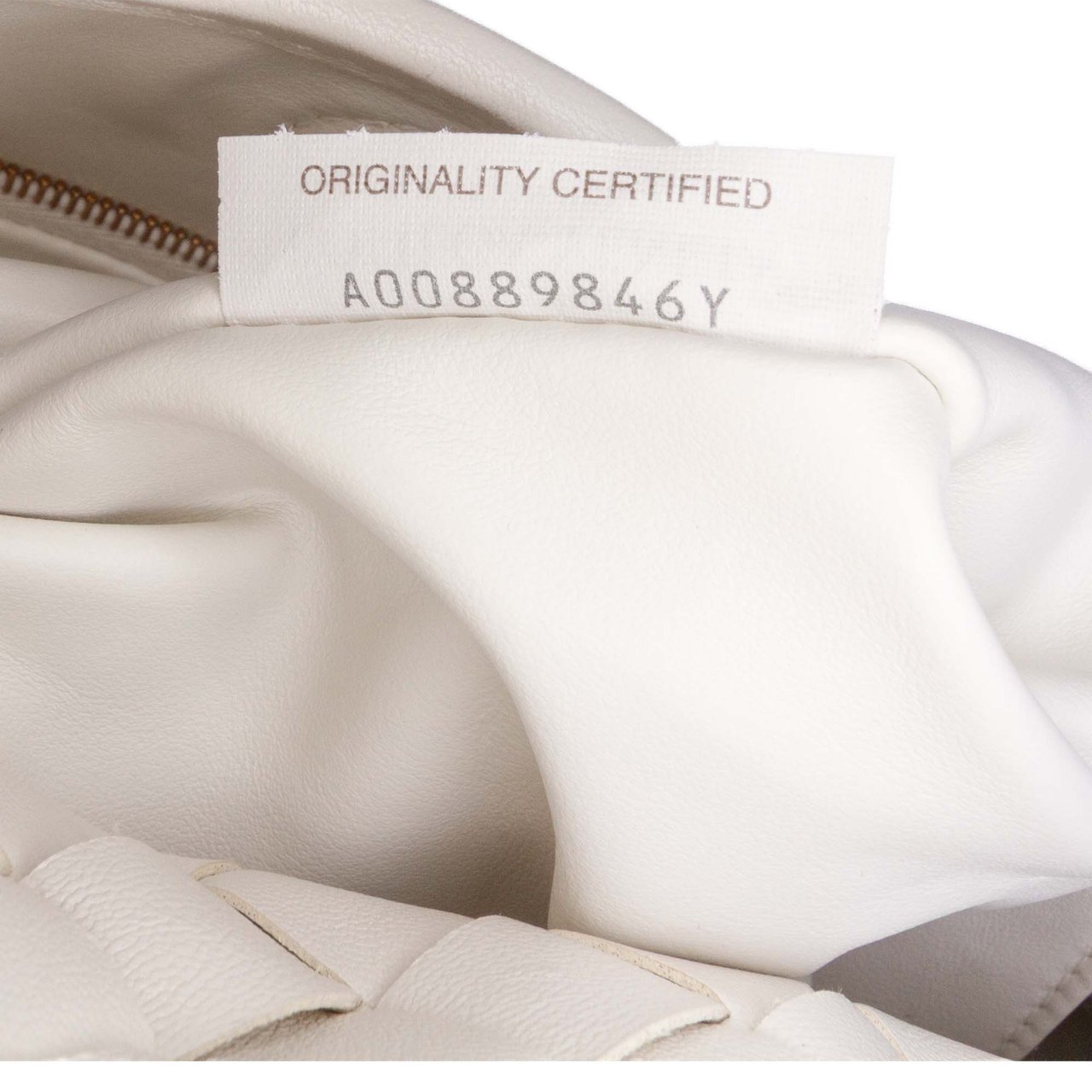 Bottega Veneta Small Calfskin Intrecciato Hop Hobo Wit