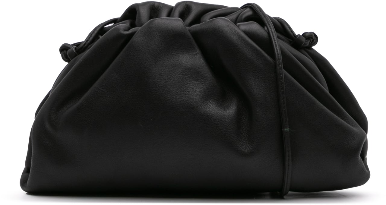 Bottega Veneta Lambskin The Mini Pouch Crossbody Zwart