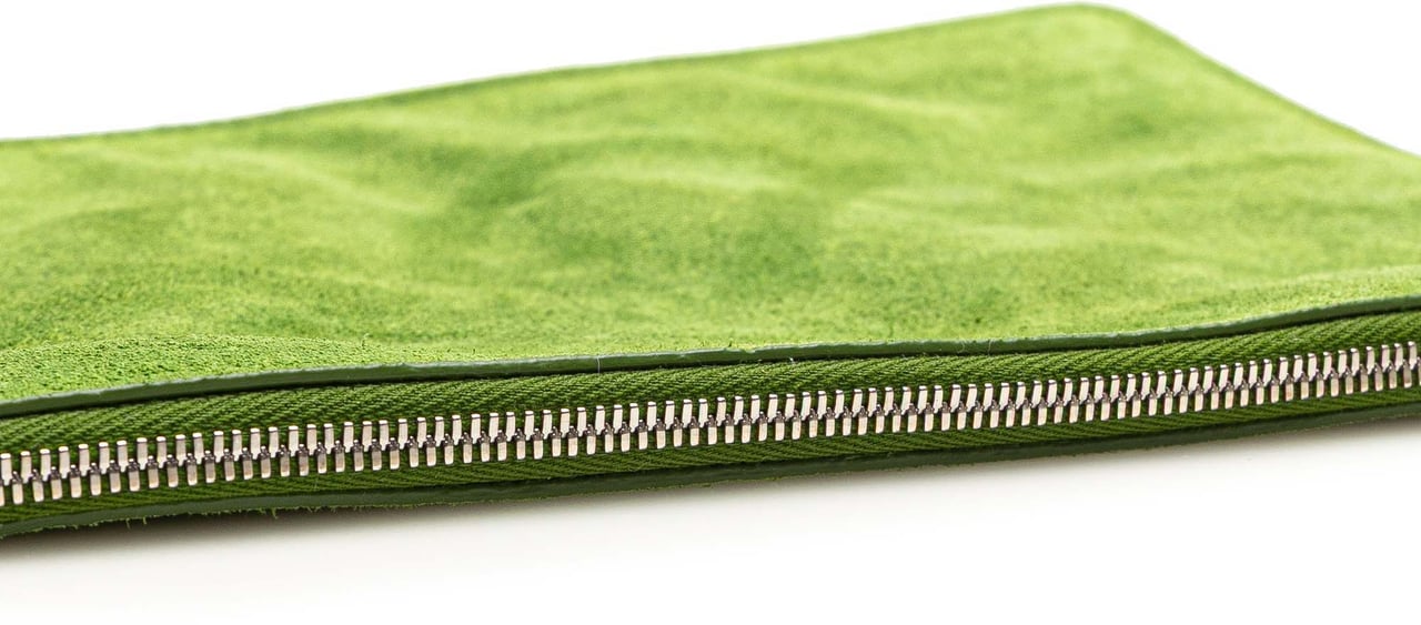 Bottega Veneta Suede Clutch Groen