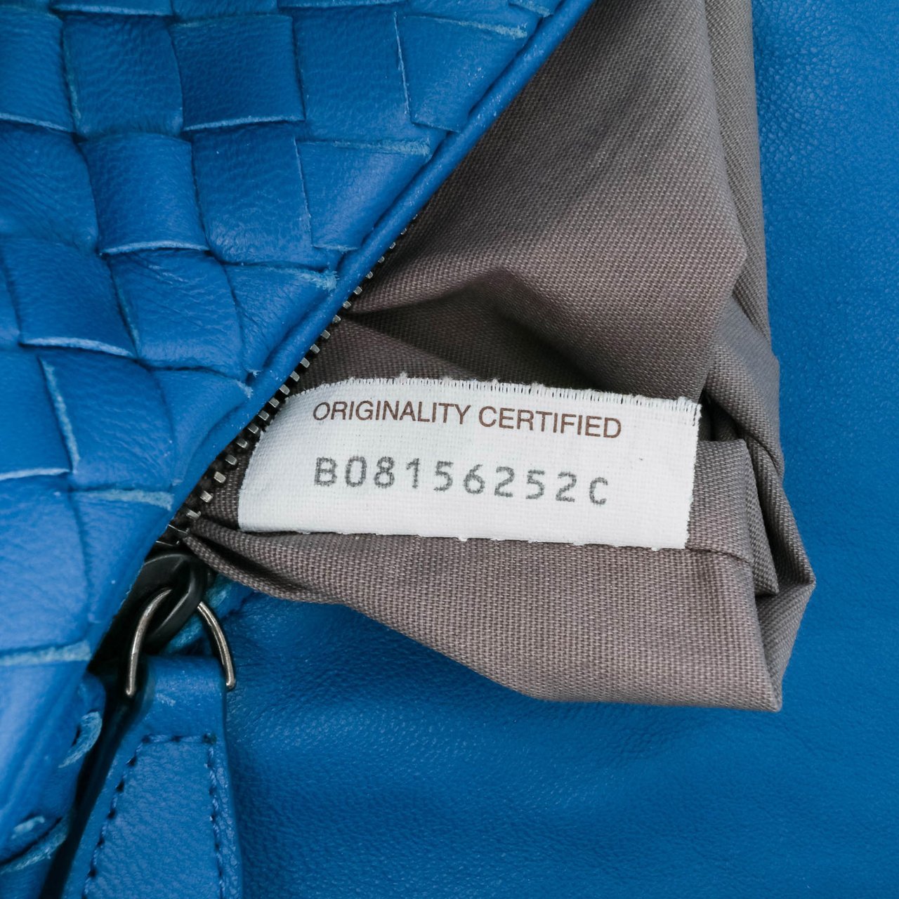 Bottega Veneta Nappa Intrecciato Flap Crossbody Blauw