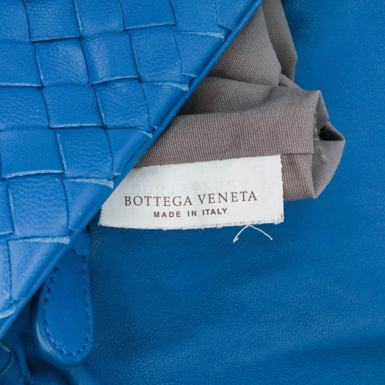 Bottega Veneta Nappa Intrecciato Flap Crossbody Blauw