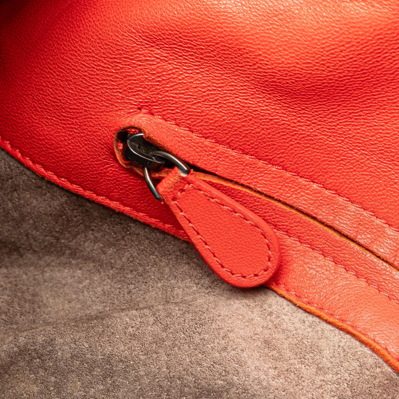 Bottega Veneta Nappa Intrecciato Parachute Tote Rood