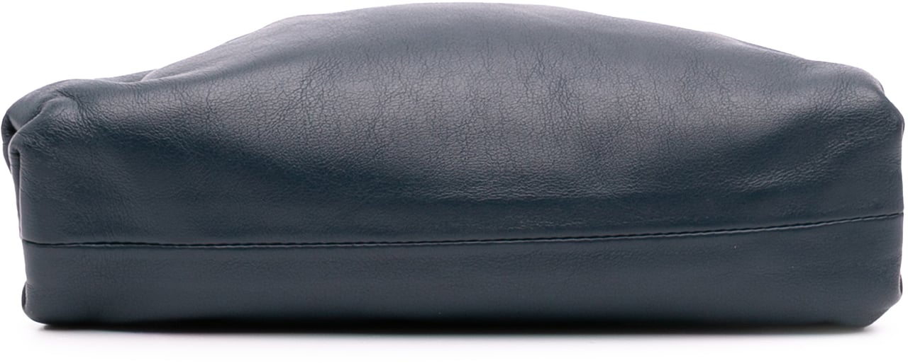 Bottega Veneta Lambskin The Mini Pouch Crossbody Blauw