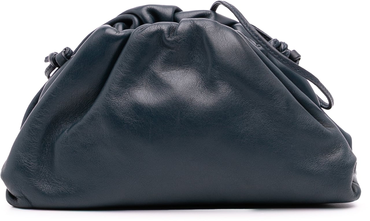 Bottega Veneta Lambskin The Mini Pouch Crossbody Blauw