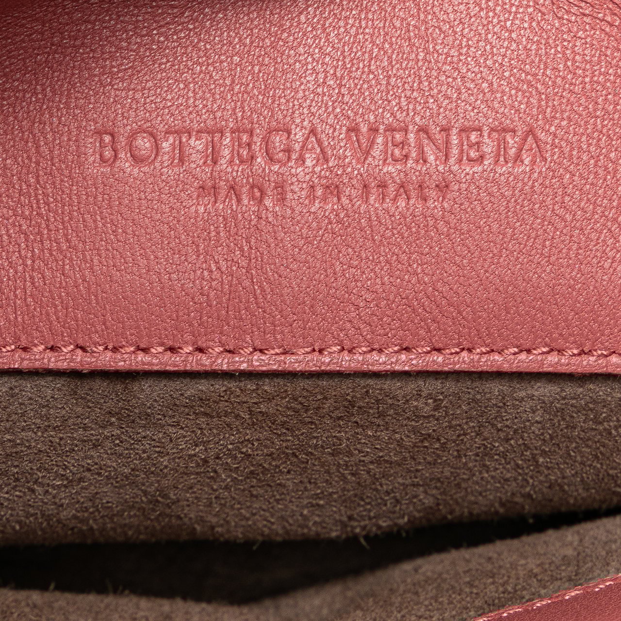 Bottega Veneta Baby Nappa Intrecciato Olimpia Crossbody Roze