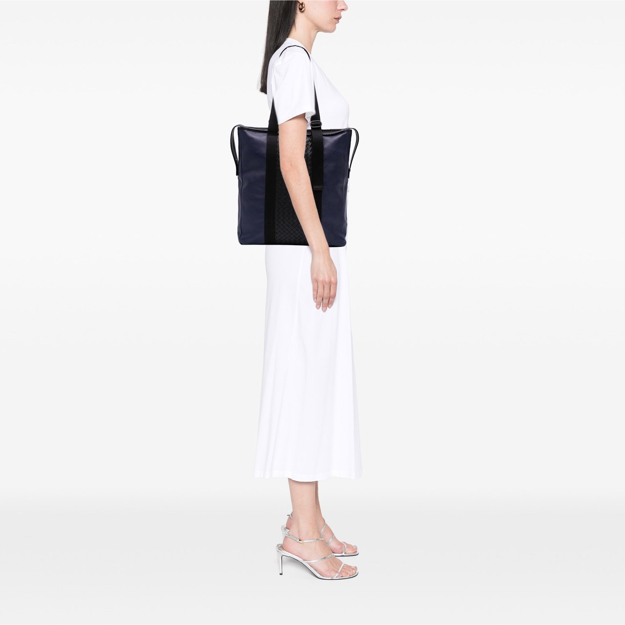Bottega Veneta Bicolor Leather Intrecciato Tote Blauw