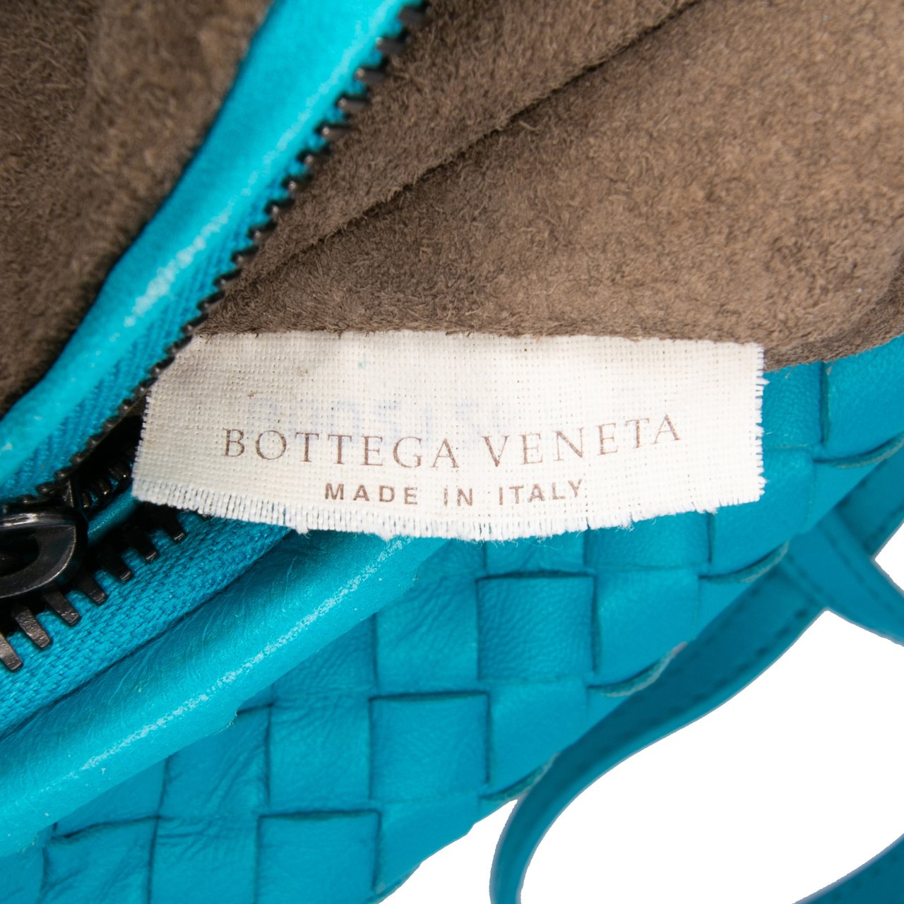 Bottega Veneta Nappa Intrecciato Cube Crossbody Blauw