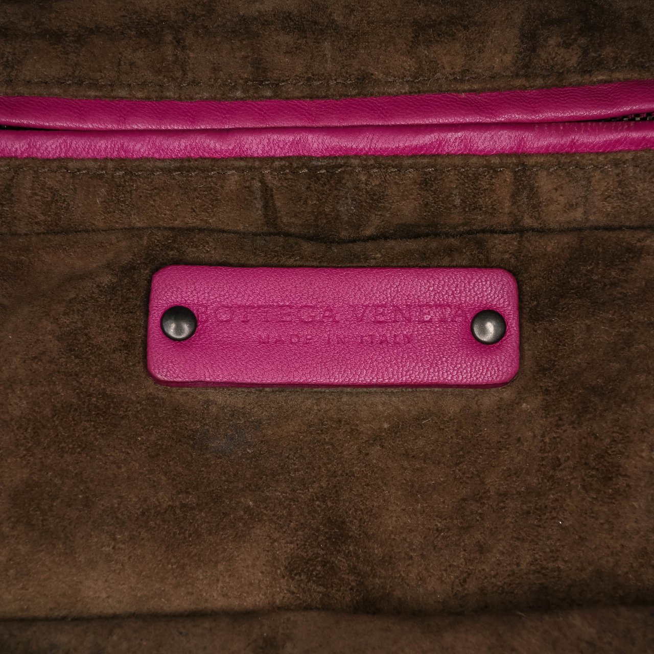 Bottega Veneta Nappa Intrecciato Cube Crossbody Roze