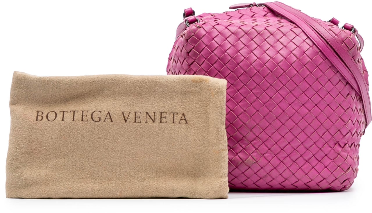 Bottega Veneta Nappa Intrecciato Cube Crossbody Roze