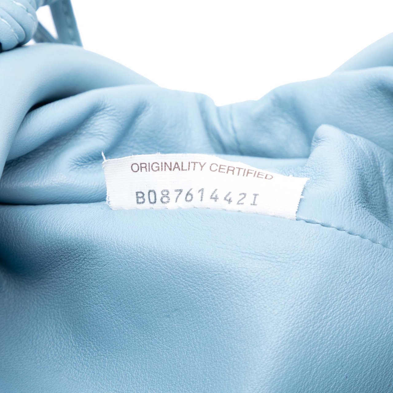 Bottega Veneta Lambskin The Mini Pouch Crossbody Blauw