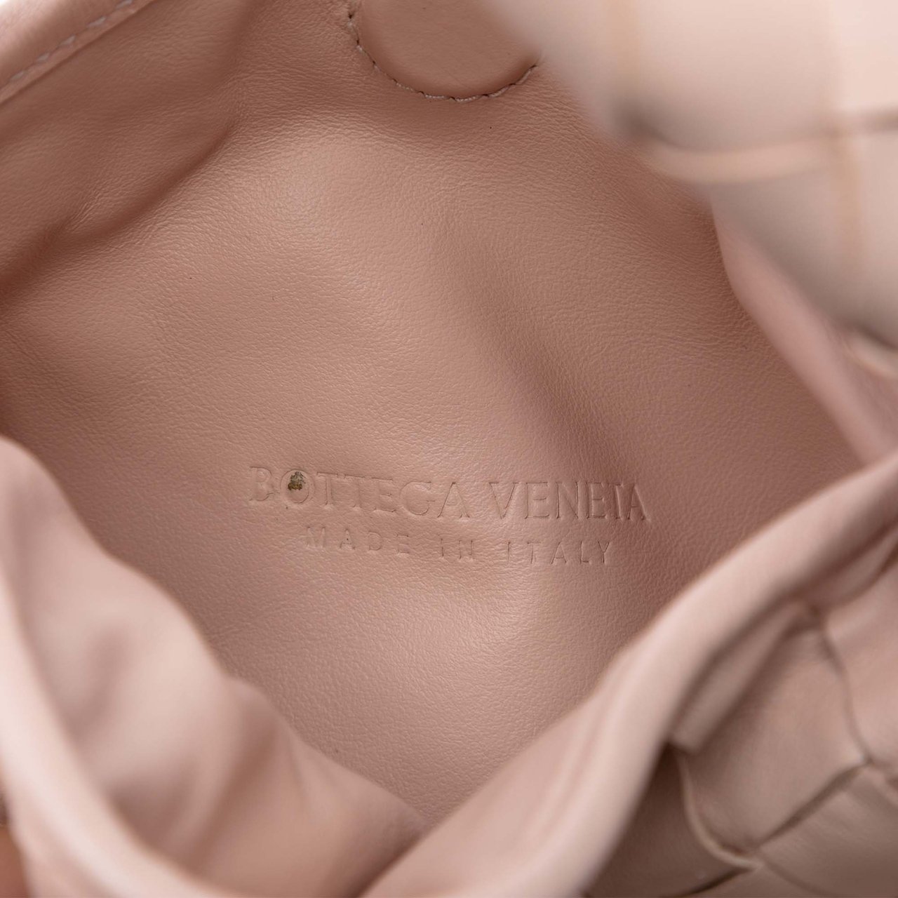 Bottega Veneta Mini Calfskin Intrecciato Hop Satchel Roze