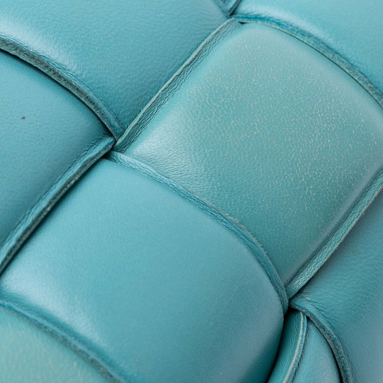 Bottega Veneta Nappa Intrecciato Padded Cassette Crossbody Blauw