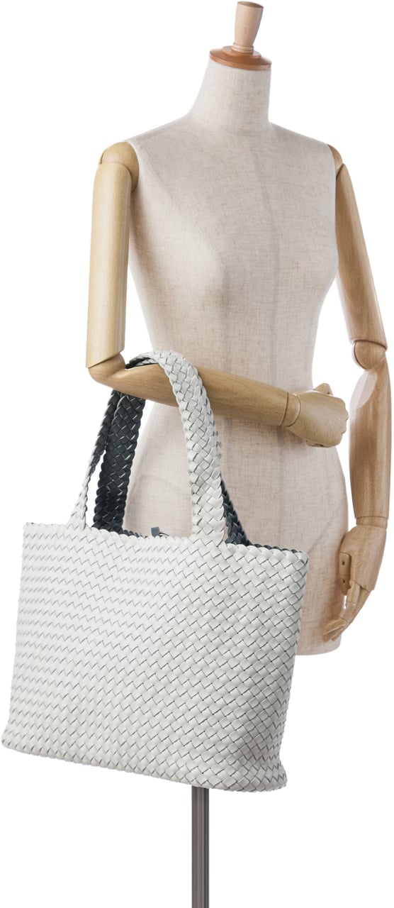 Bottega Veneta Bicolor Intrecciato Tote Wit