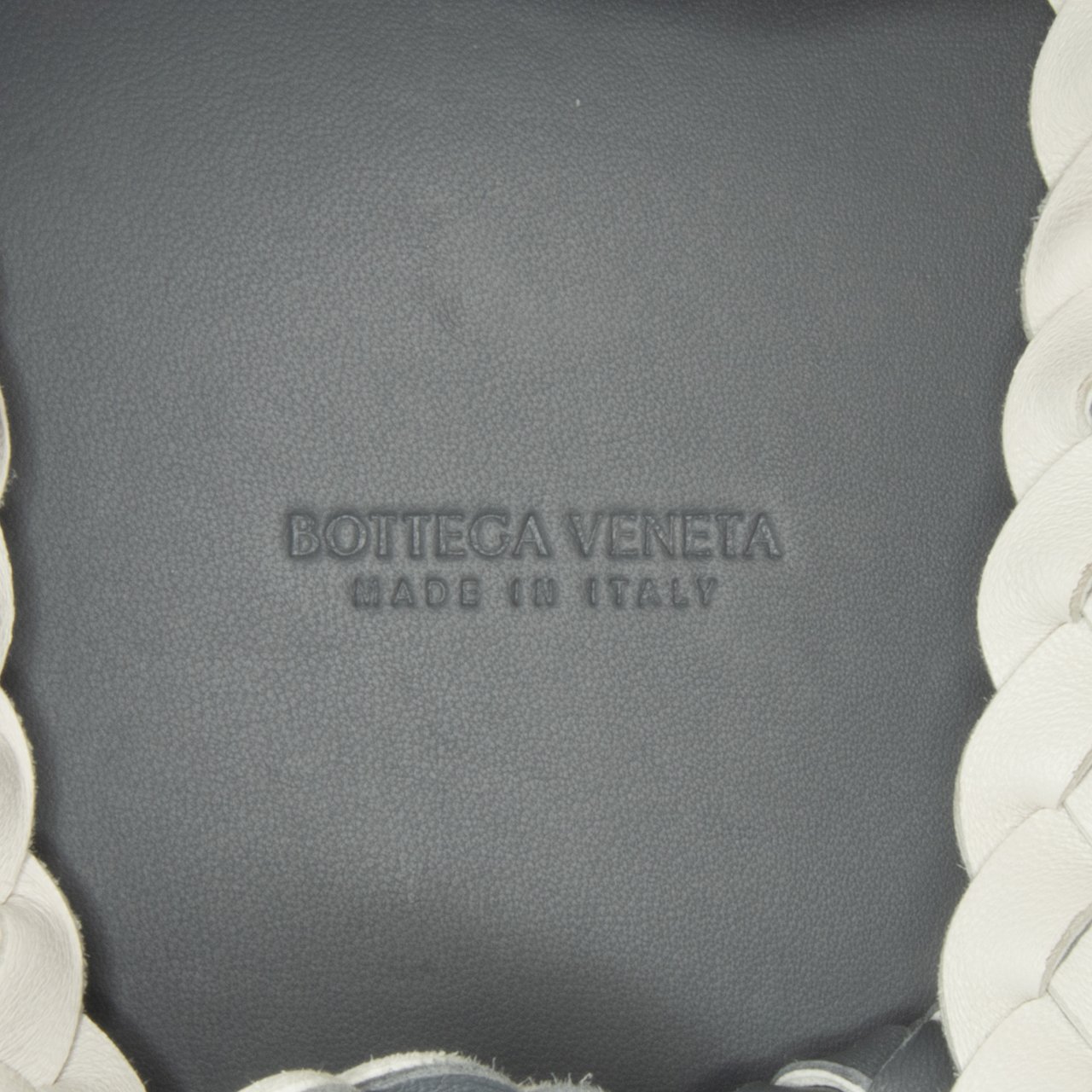 Bottega Veneta Bicolor Intrecciato Tote Wit