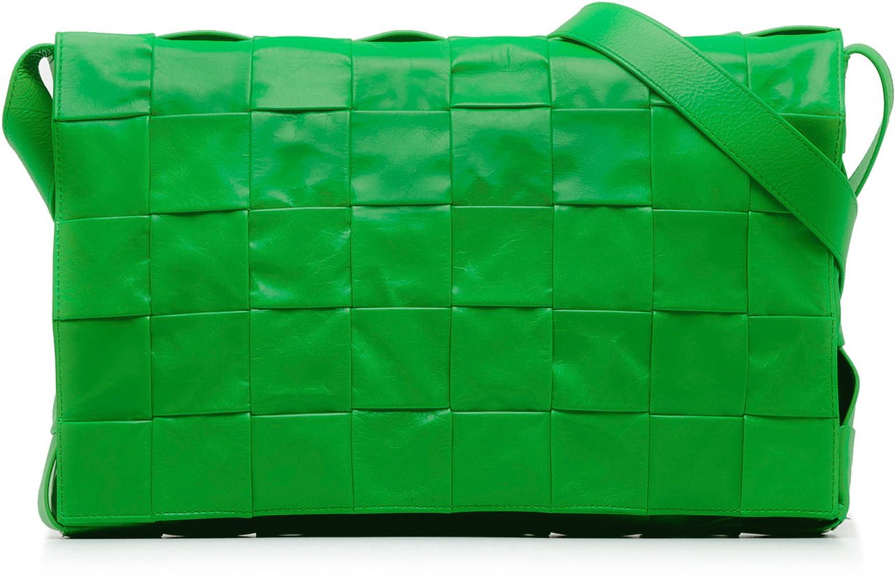 Bottega Veneta Maxi Paper Calfskin Intrecciato Cassette Crossbody Groen