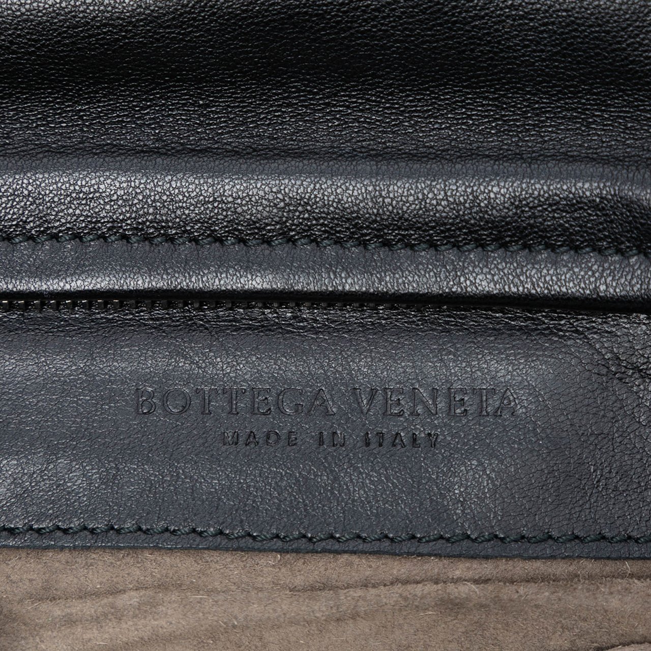 Bottega Veneta Nappa Intrecciato Turn Lock Clutch Zwart