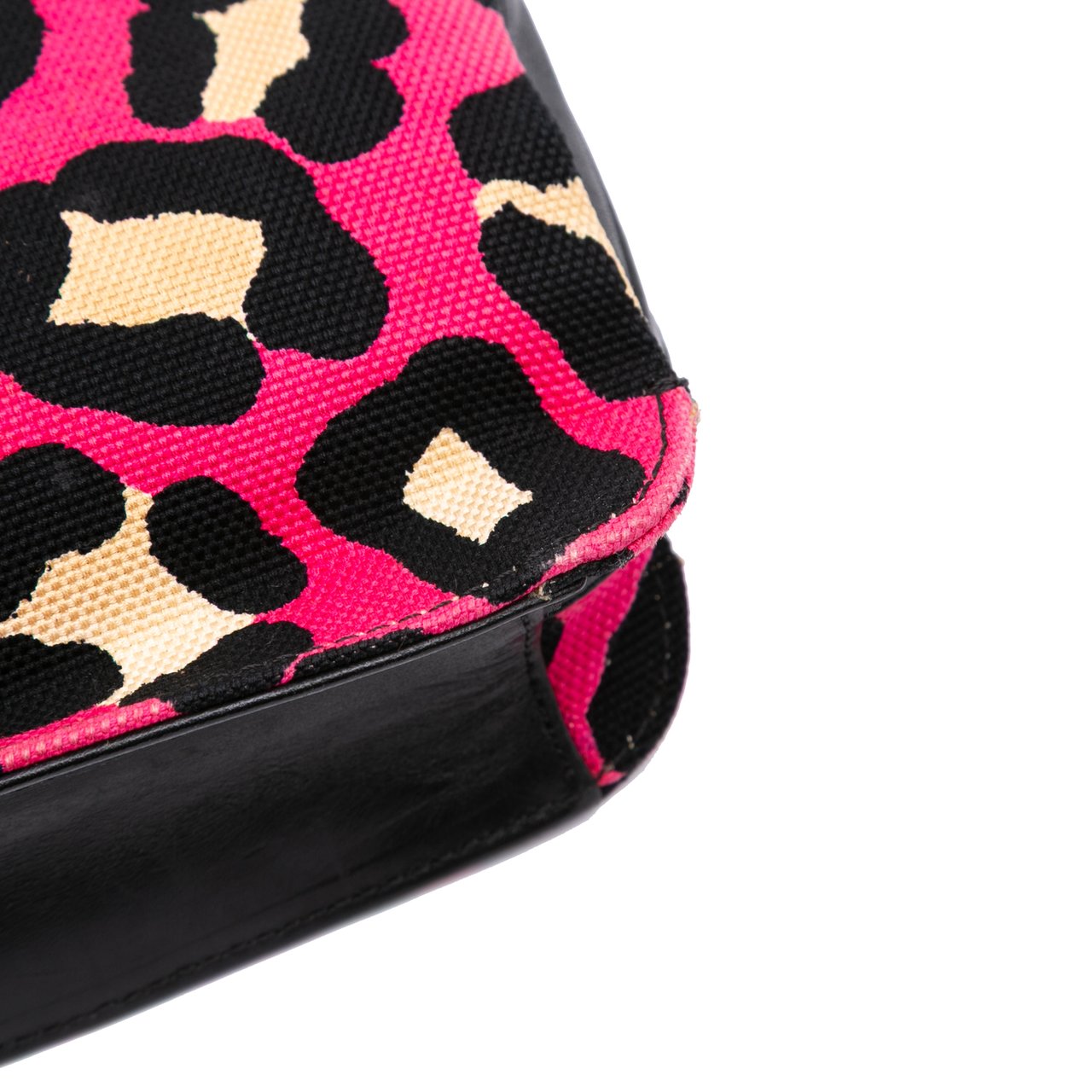 Bottega Veneta Leopard Print Canvas Shoulder Bag Roze