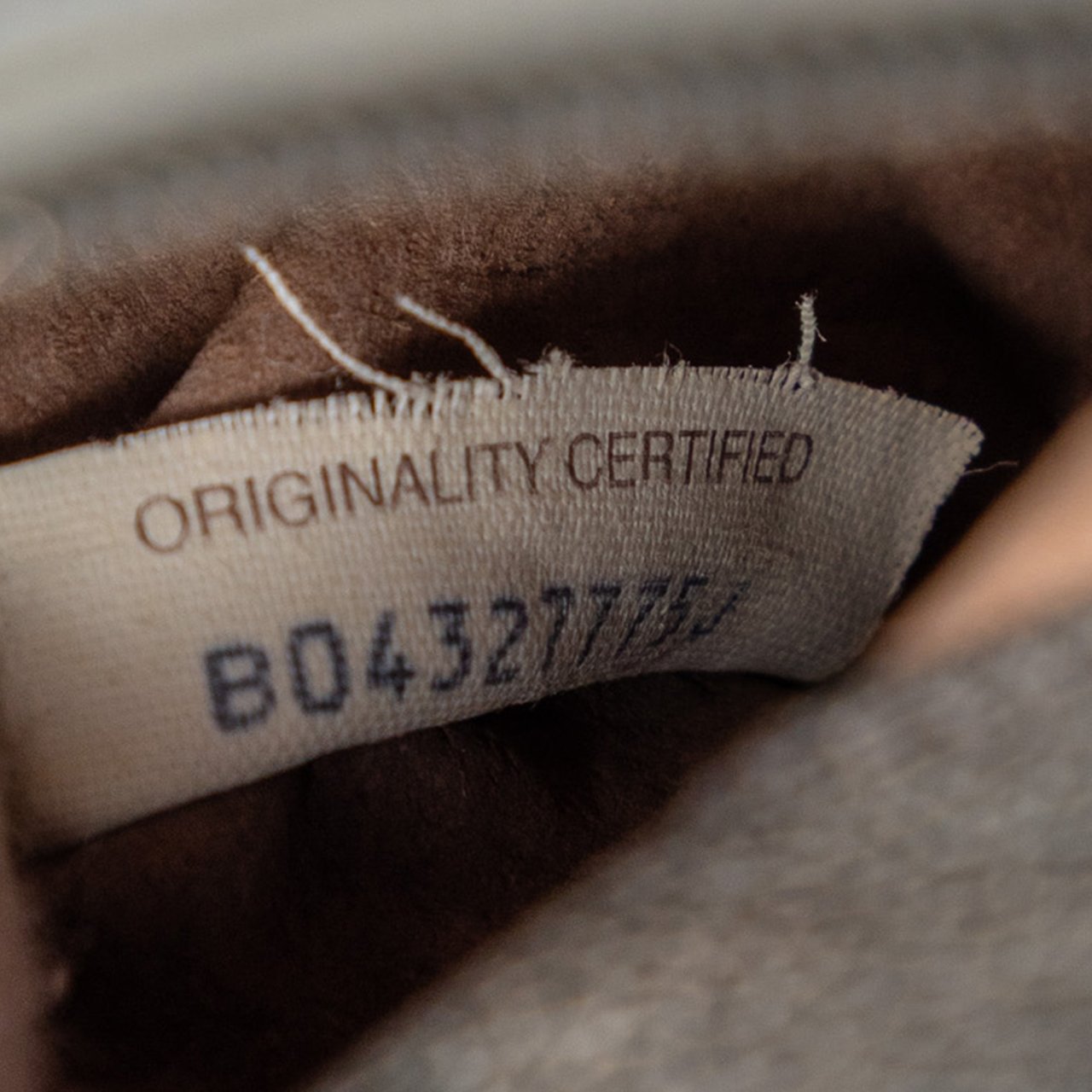 Bottega Veneta Leather Turn Lock Clutch Zwart