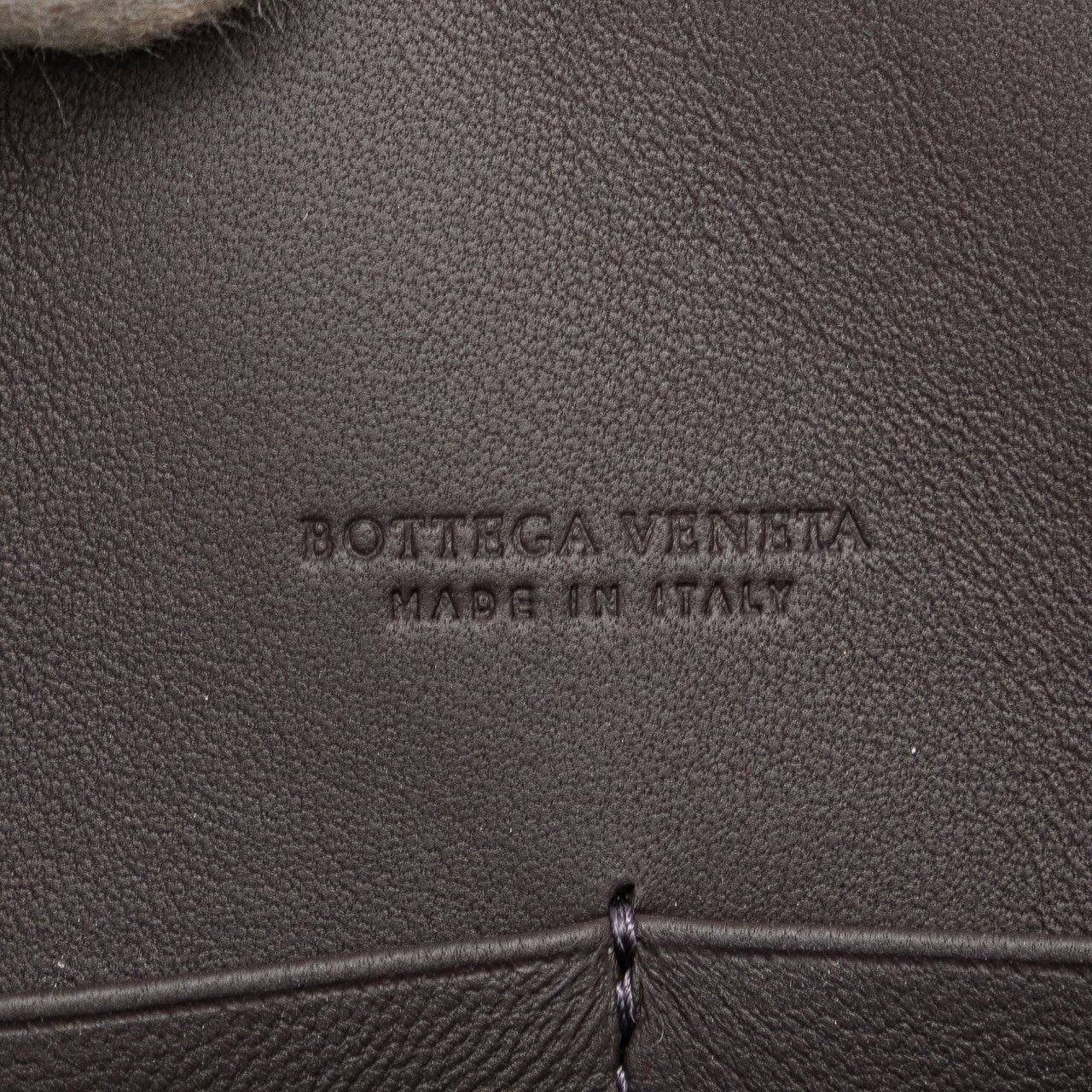 Bottega Veneta Nappa Intrecciato Chain Wallet Grijs