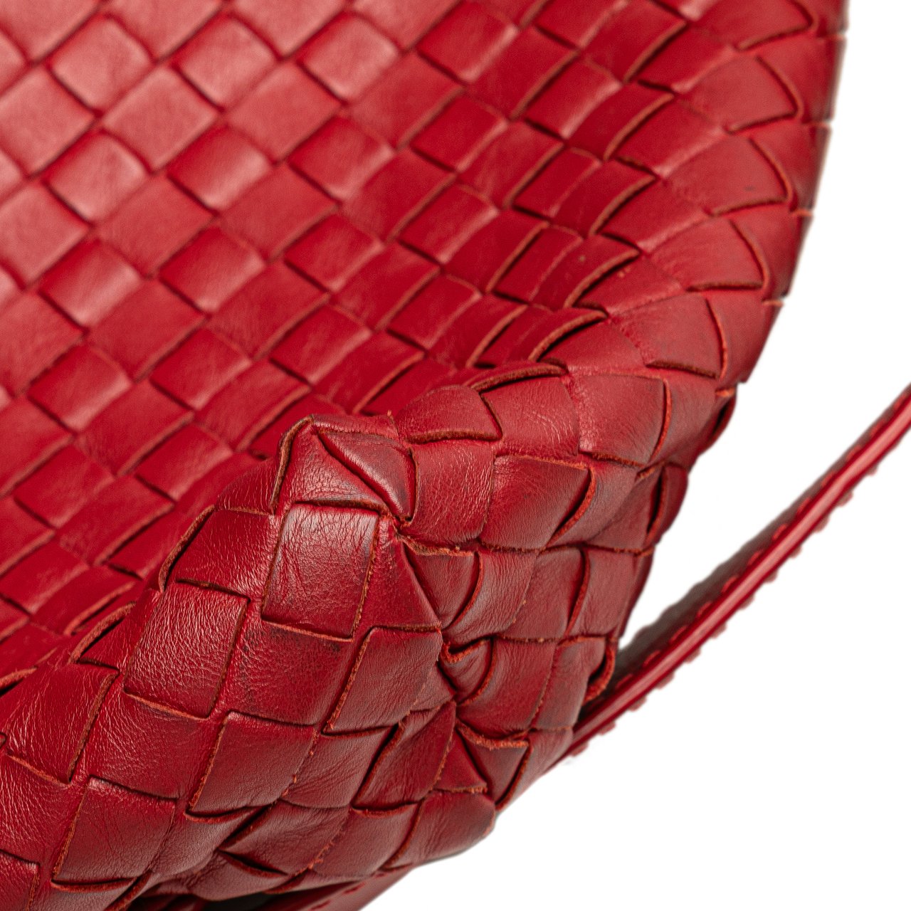 Bottega Veneta Nappa Intrecciato Flap Crossbody Rood