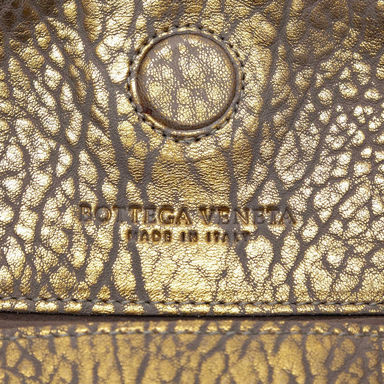 Bottega Veneta Intrecciato Trimmed Metallic Leather Duo Shoulder Bag Goud