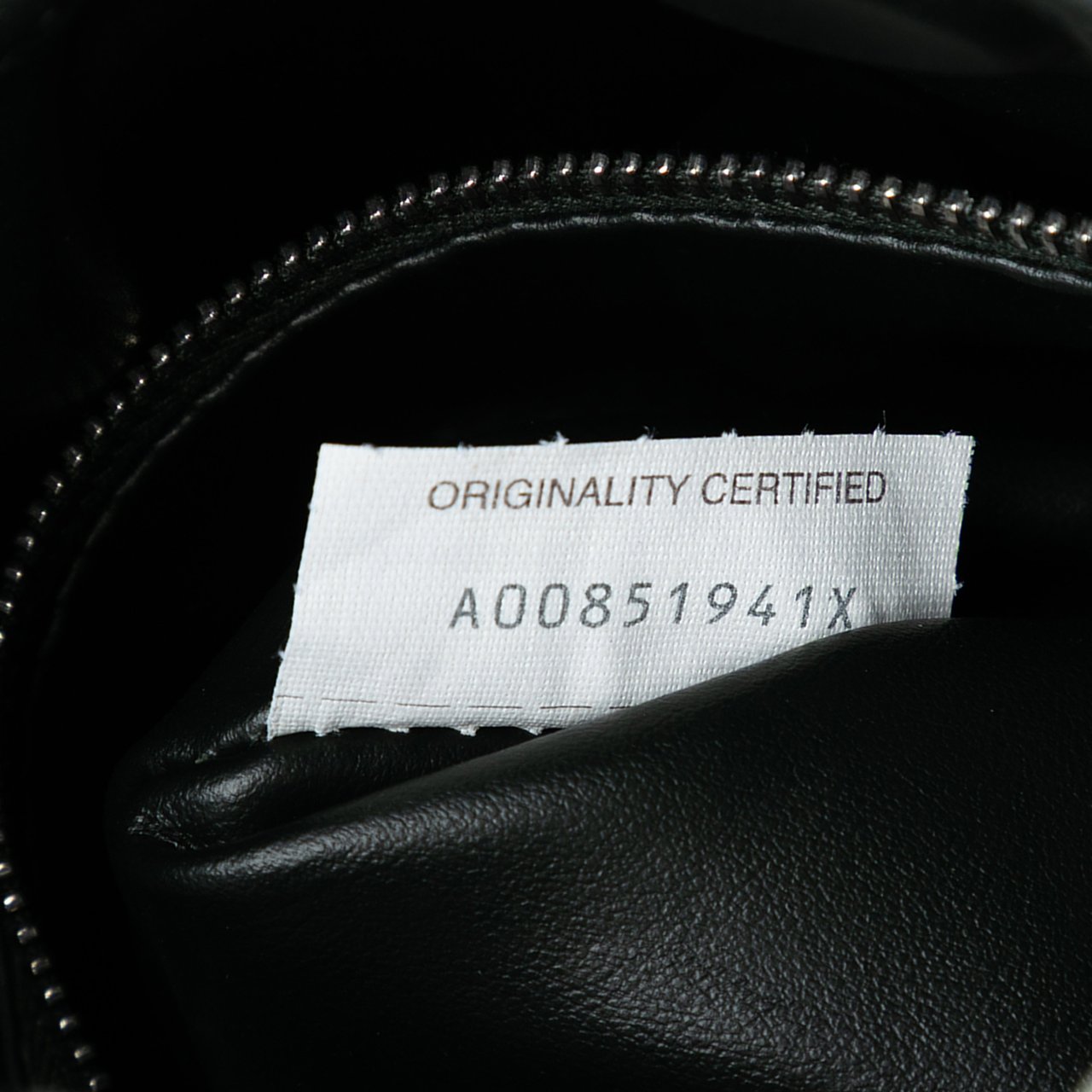 Bottega Veneta Small Bicolor Calfskin Intrecciato Hop Hobo Zwart