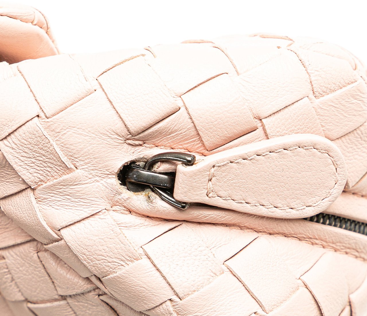 Bottega Veneta Leather Intrecciato Chain Flap Crossbody Roze