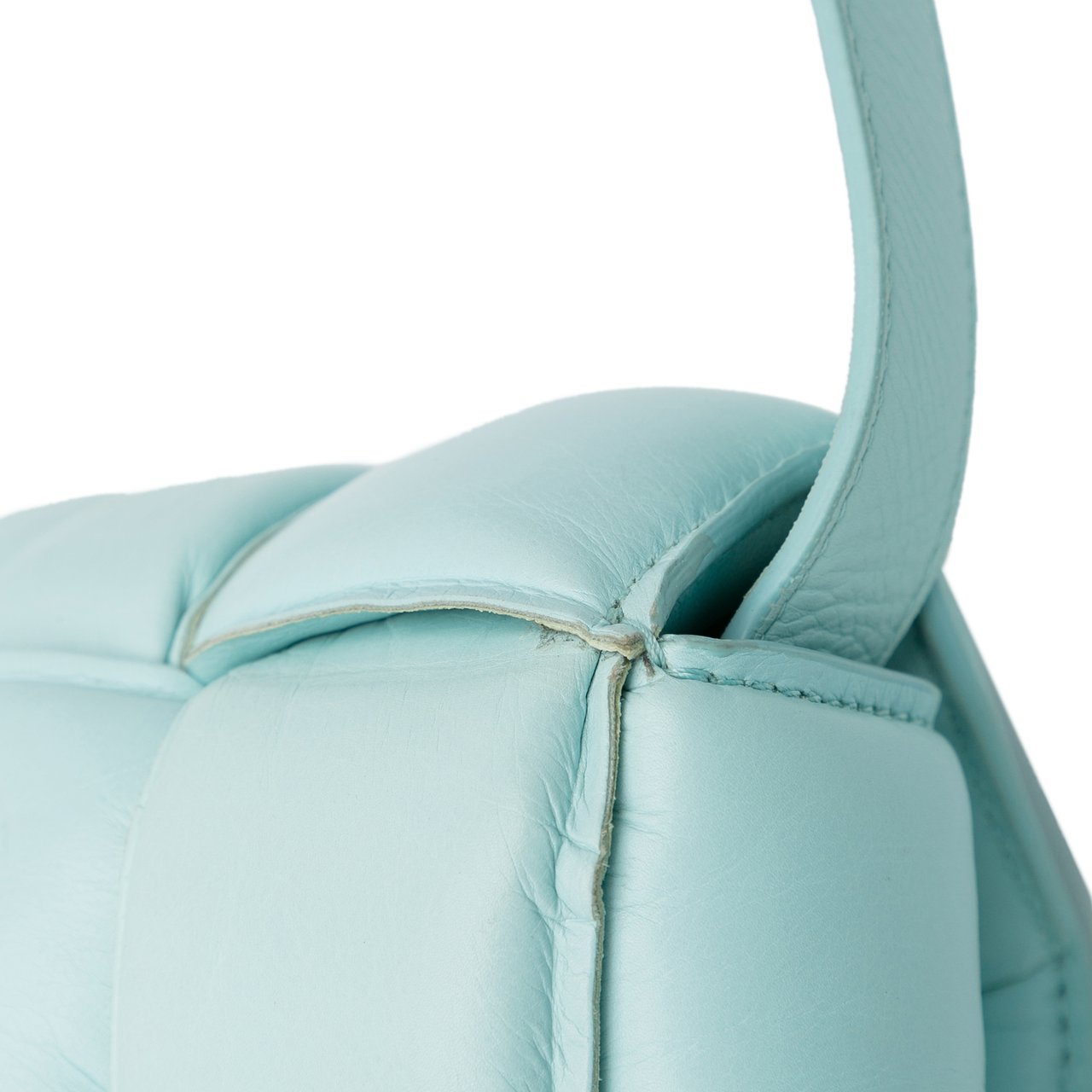 Bottega Veneta Nappa Intrecciato Padded Cassette Crossbody Blauw