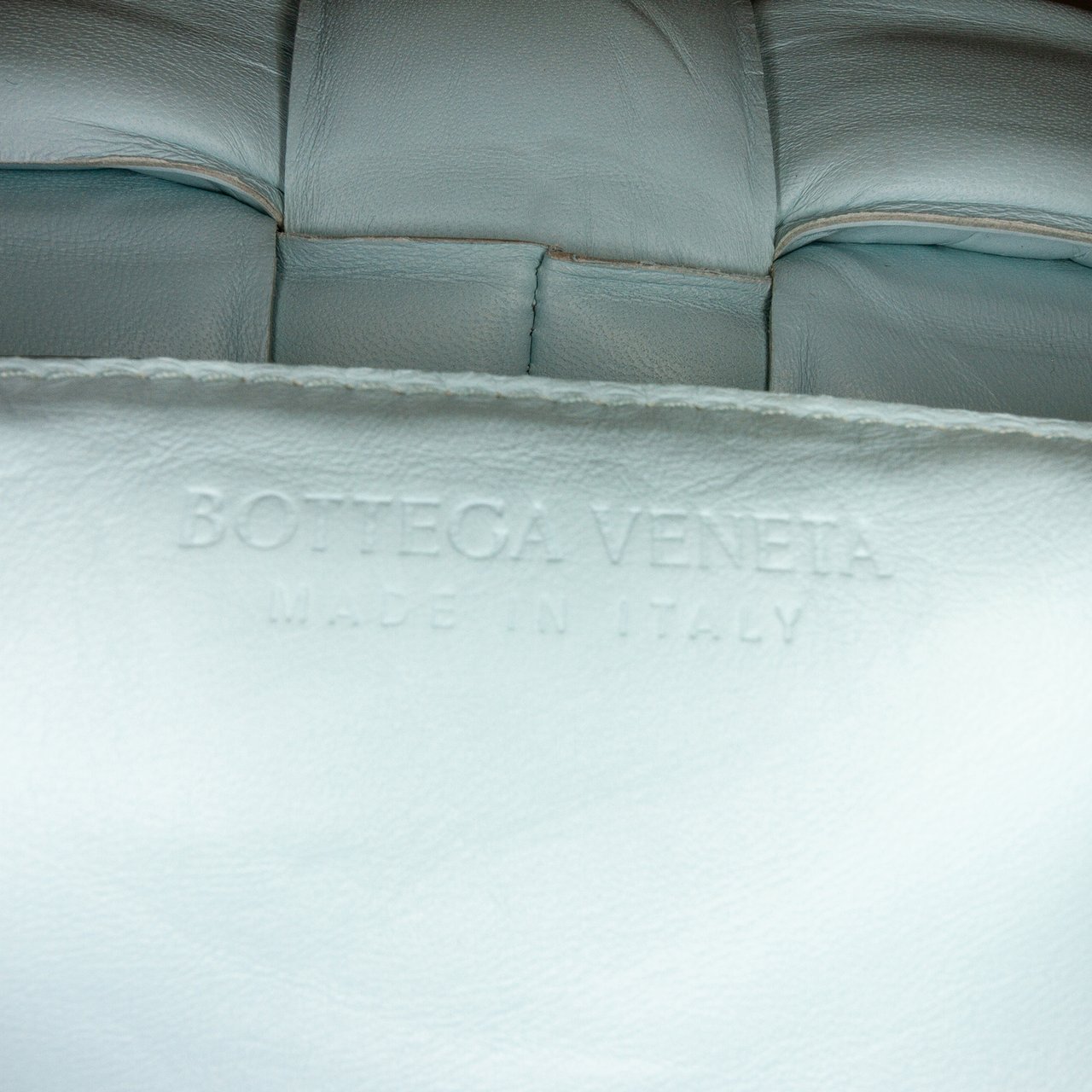 Bottega Veneta Nappa Intrecciato Padded Cassette Crossbody Blauw