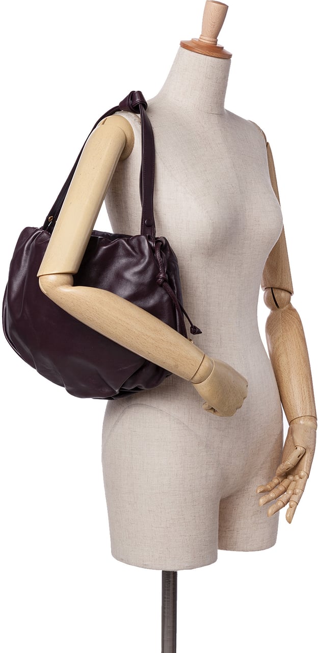 Bottega Veneta Medium Nappa The Bulb Shoulder Bag Bruin
