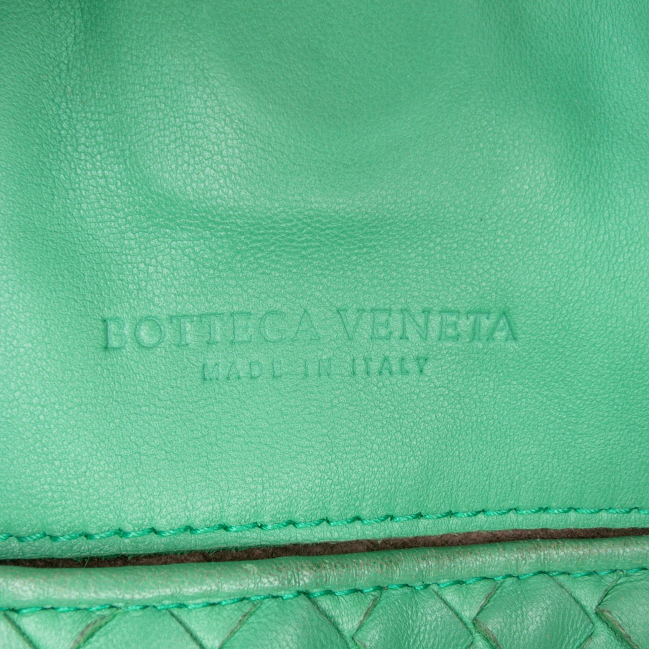 Bottega Veneta Nappa Intrecciato Parachute Tote Groen