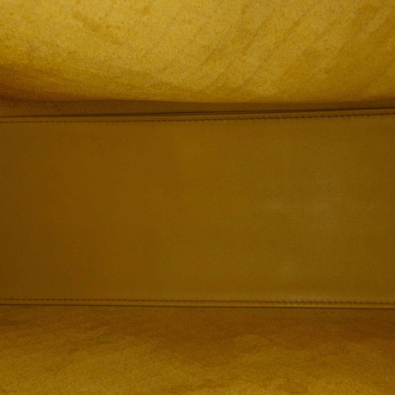 Bottega Veneta Leather Intrecciomirage Tote Geel