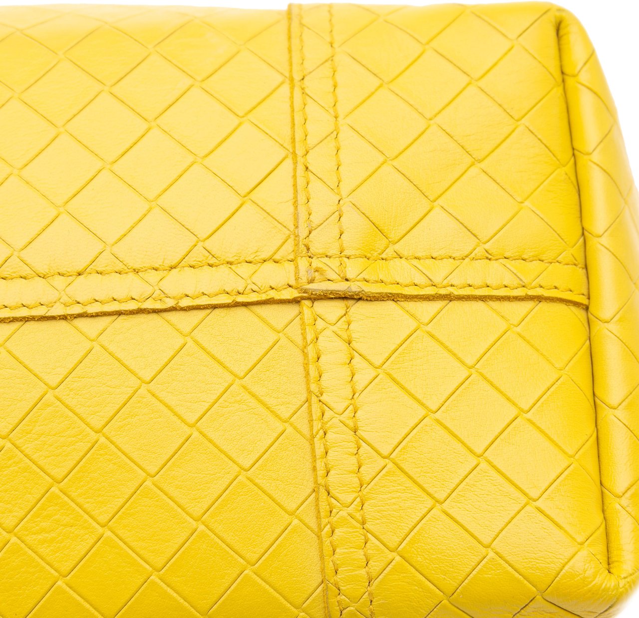 Bottega Veneta Leather Intrecciomirage Tote Geel