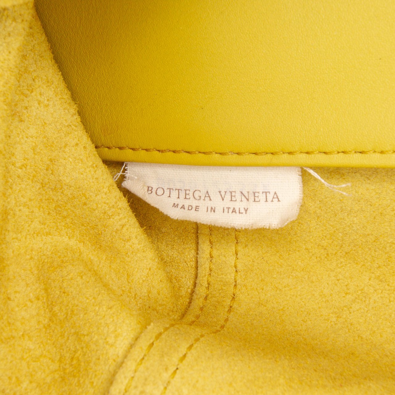 Bottega Veneta Leather Intrecciomirage Tote Geel