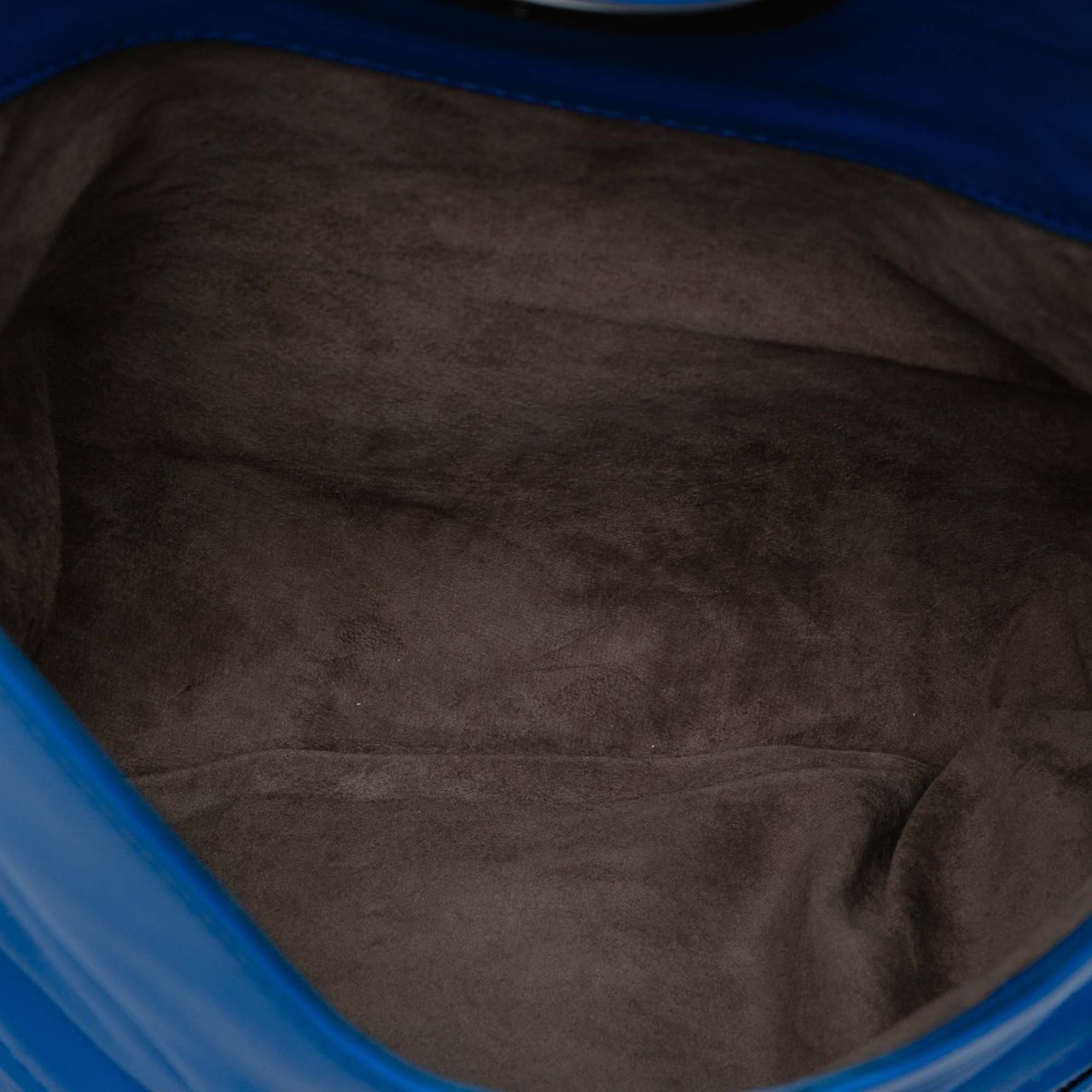 Bottega Veneta Nappa Intrecciato Turn Lock Clutch Blauw