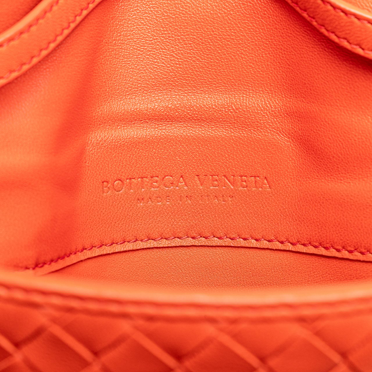 Bottega Veneta Nappa Intrecciato Flap Crossbody Oranje