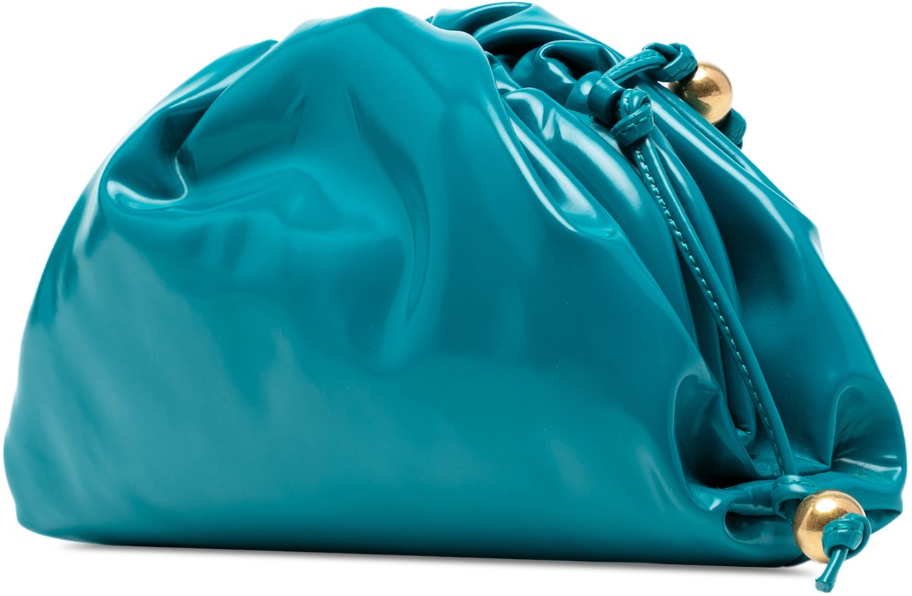 Bottega Veneta Patent Beaded Strap The Mini Pouch Crossbody Blauw