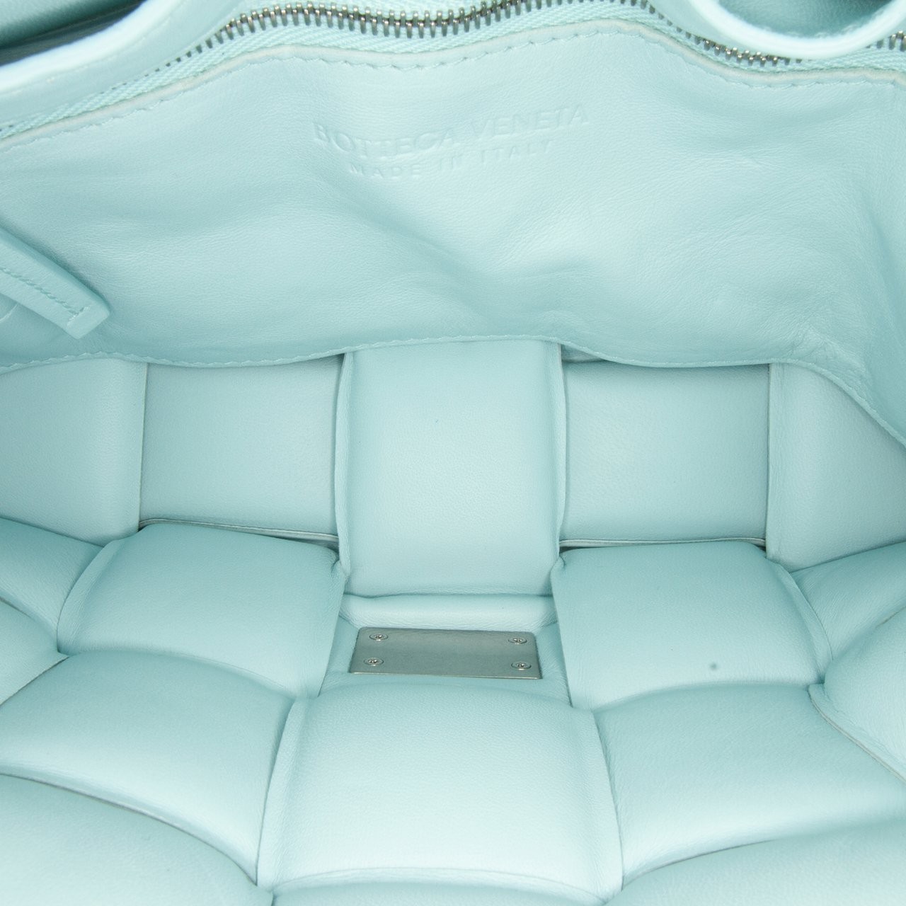 Bottega Veneta Nappa Intrecciato Padded Cassette Crossbody Blauw