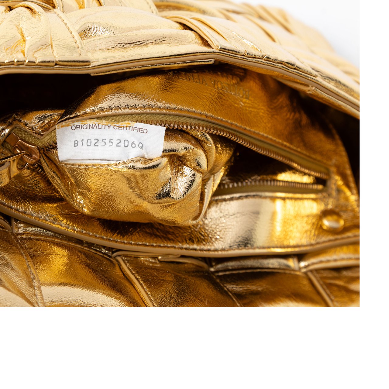 Bottega Veneta Metallic Calfskin Intreccio Plisse Cassette Crossbody Goud