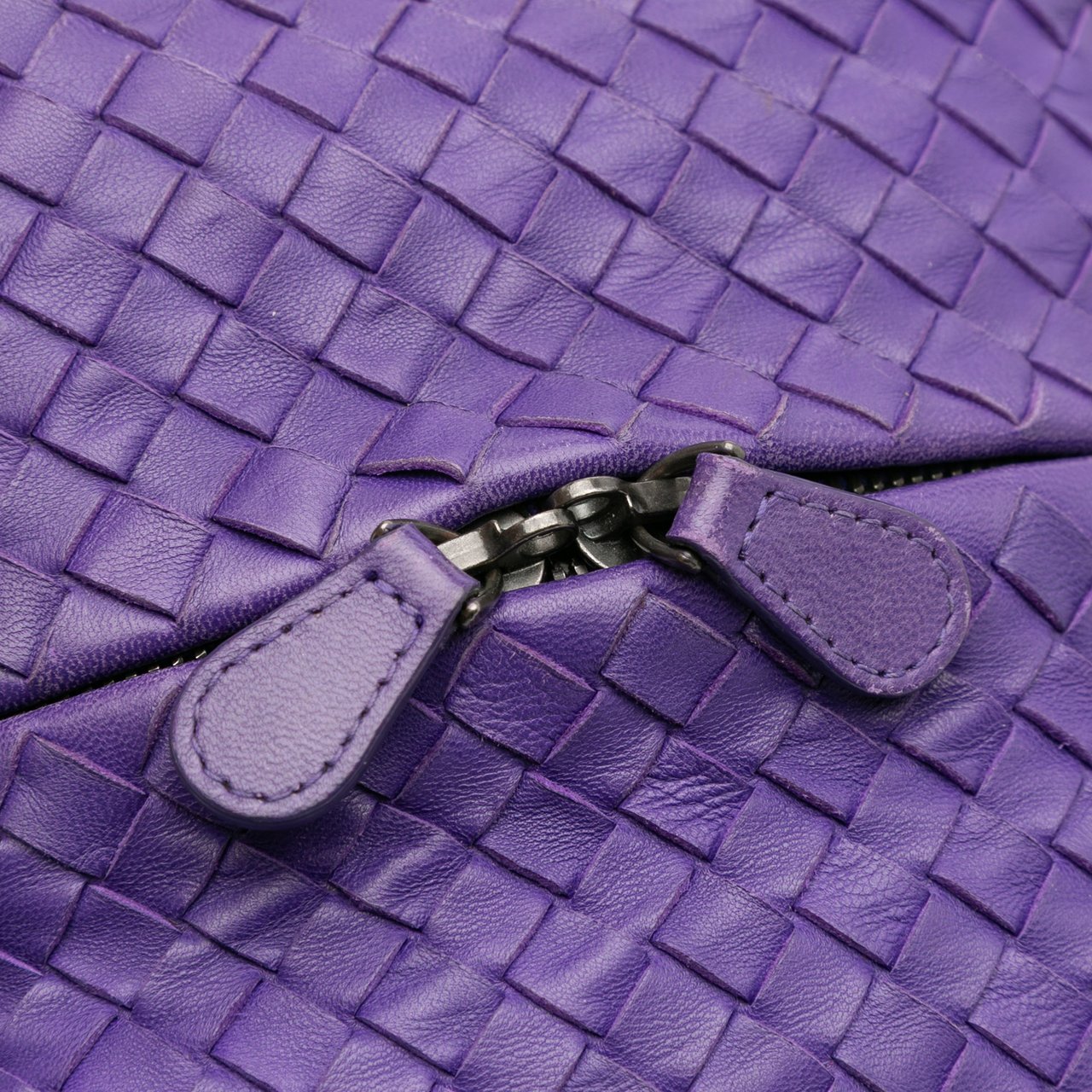 Bottega Veneta Nappa Intrecciato Cube Crossbody Paars