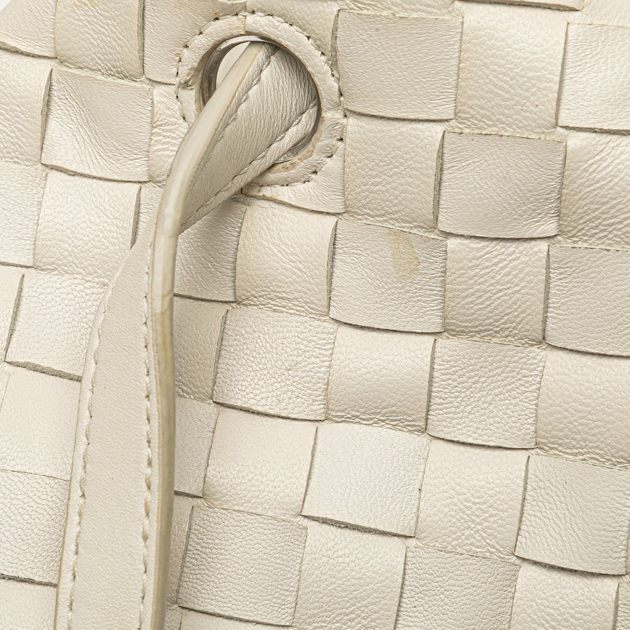 Bottega Veneta Lambskin Intrecciato Tote Wit