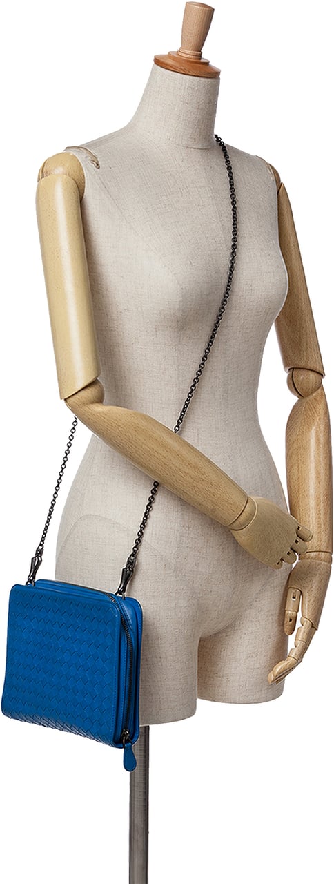 Bottega Veneta Nappa Intrecciato Zip Around Wallet On Chain Blauw