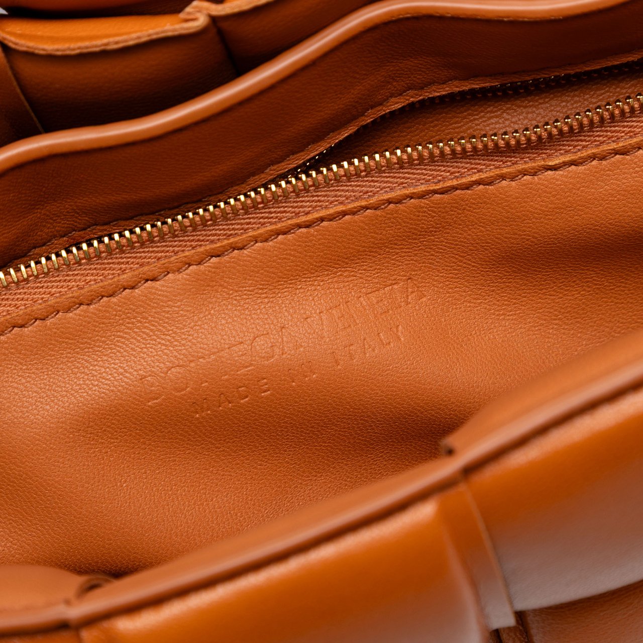 Bottega Veneta Nappa Intrecciato Padded Cassette Crossbody Oranje