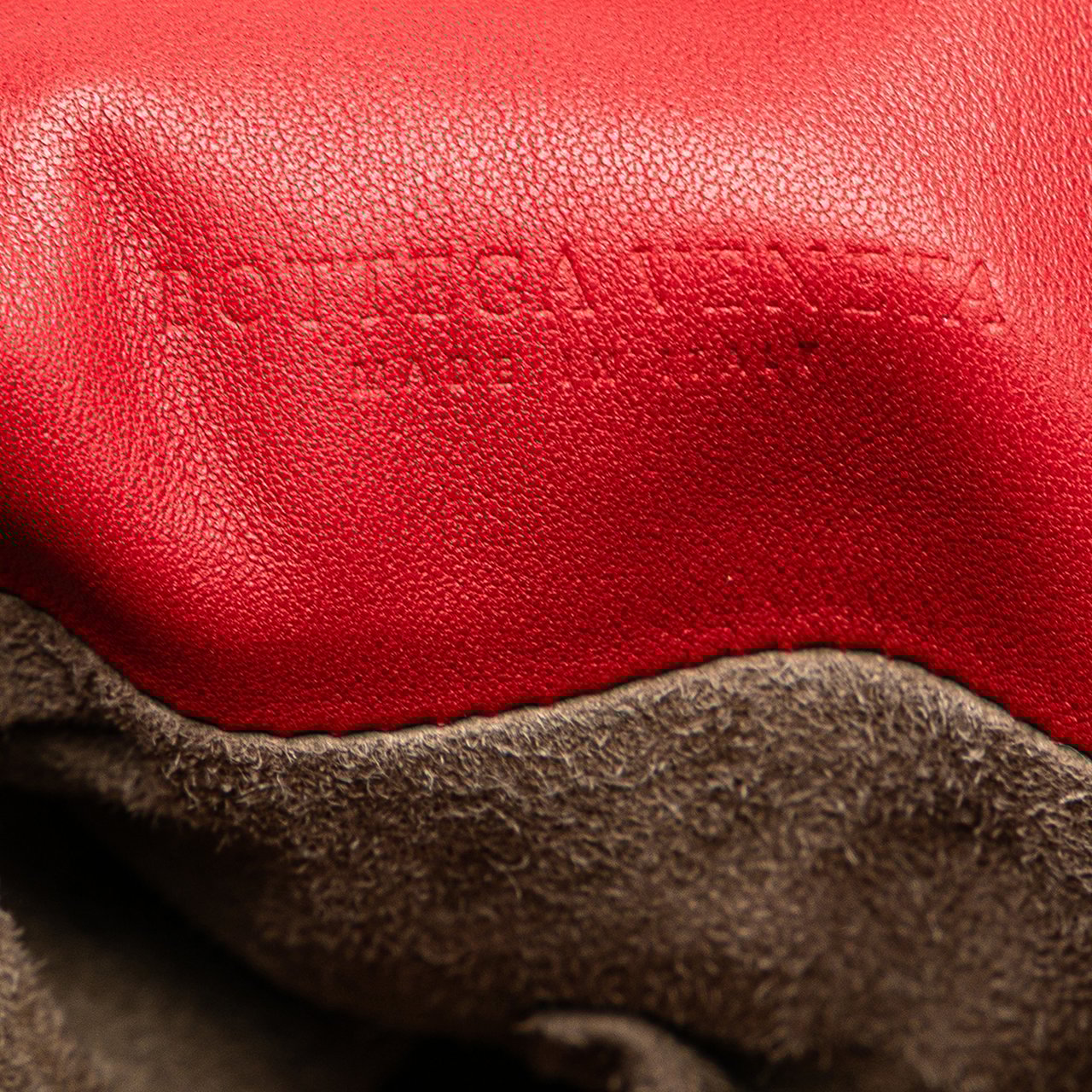 Bottega Veneta Nappa Intrecciato Bucket Bag Rood
