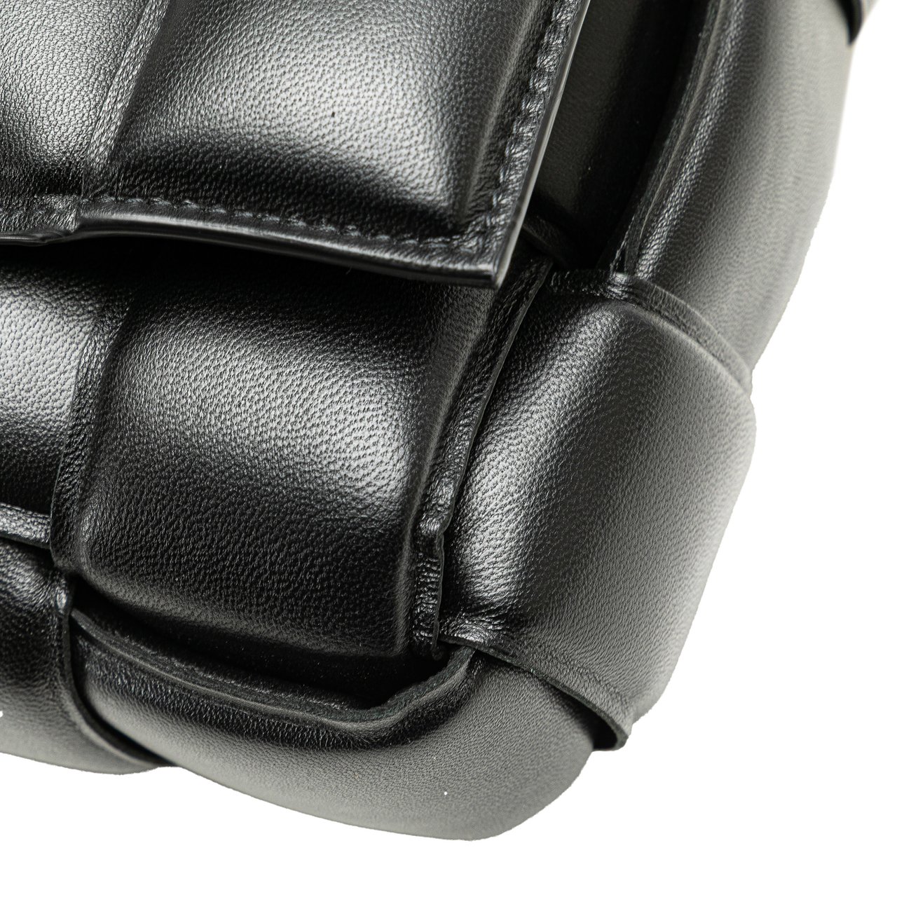 Bottega Veneta Nappa Intrecciato Padded Chain Cassette Satchel Zwart