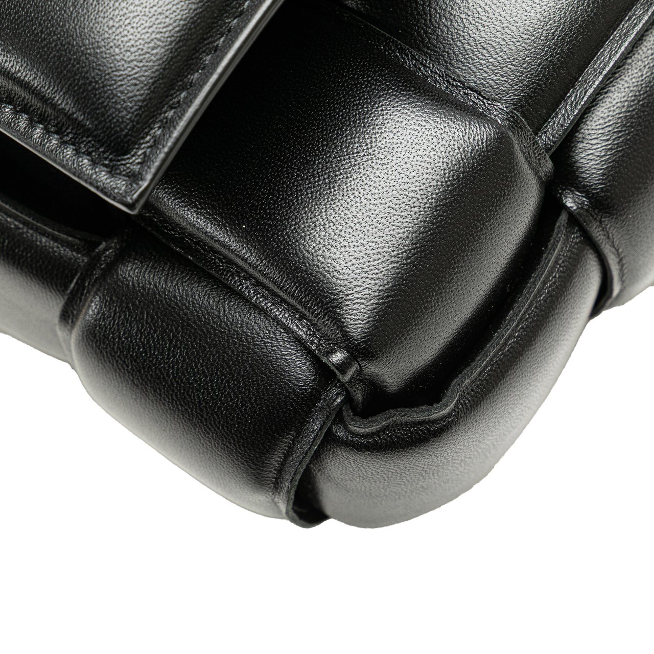 Bottega Veneta Nappa Intrecciato Padded Chain Cassette Satchel Zwart