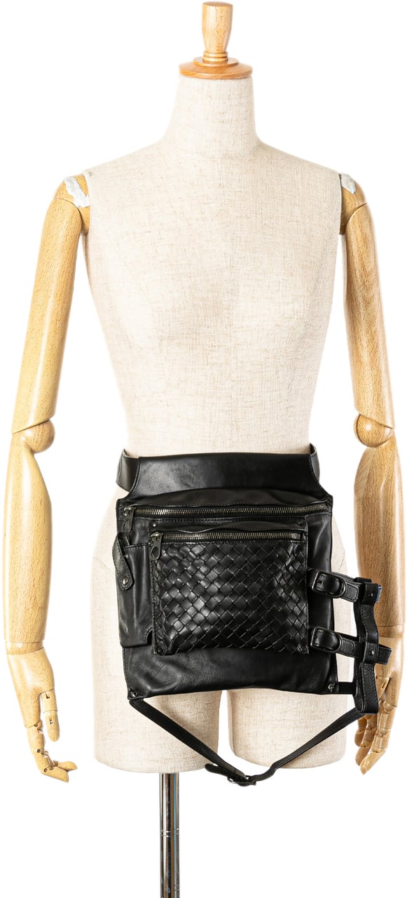 Bottega Veneta Nappa Intrecciato Utility Belt Bag Zwart