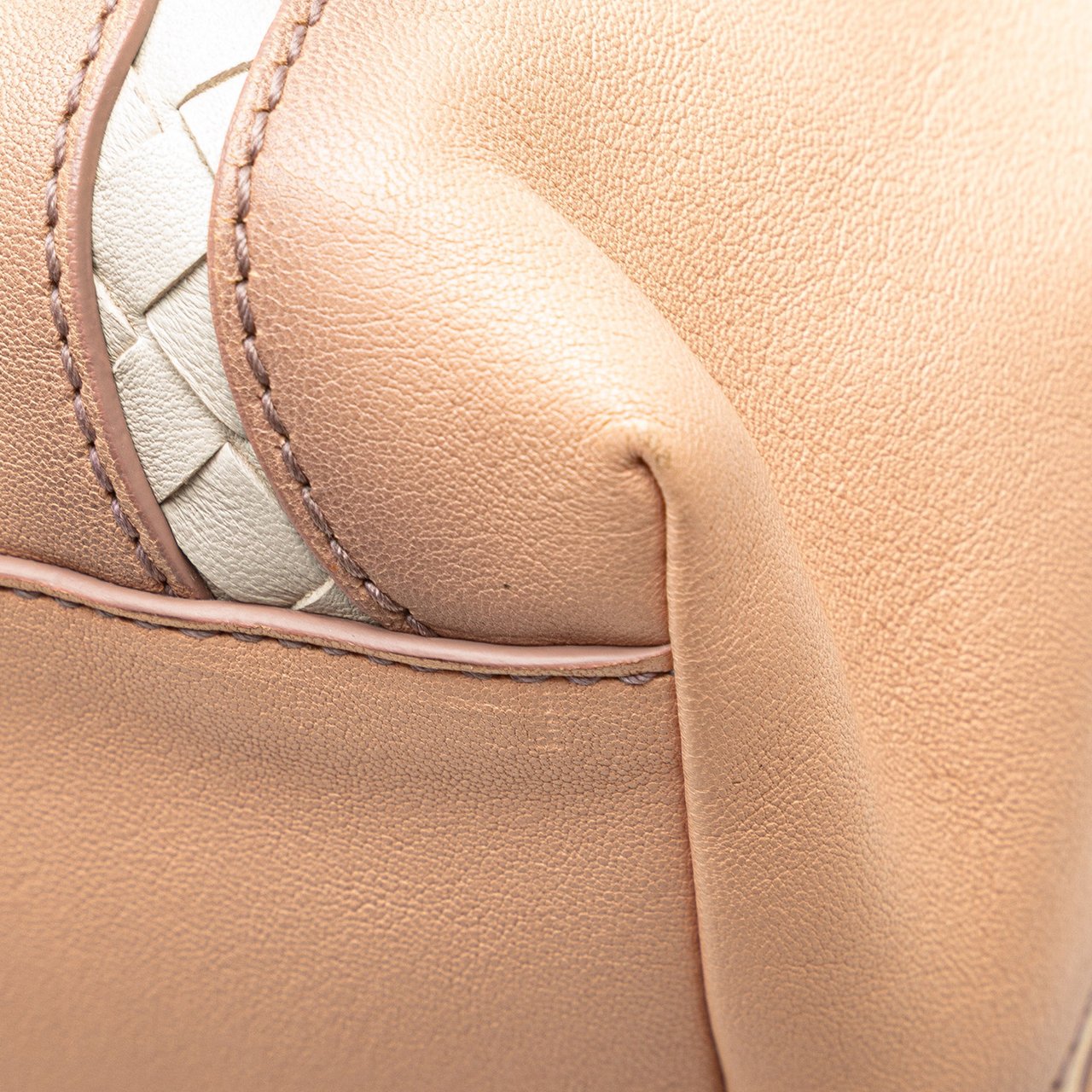 Bottega Veneta Medium Nappa Intrecciato Glimmer Tote Roze
