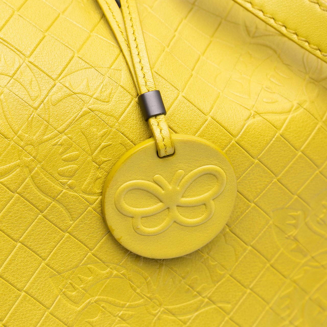 Bottega Veneta Leather Intrecciomirage Butterfly Tote Geel