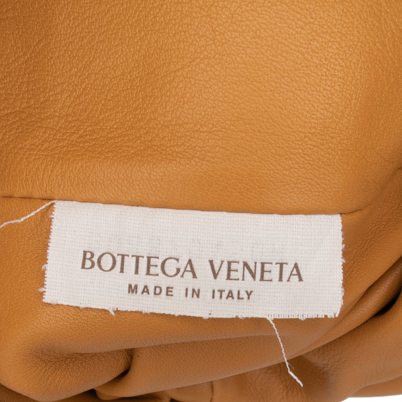 Bottega Veneta Lambskin The Mini Pouch Crossbody Oranje